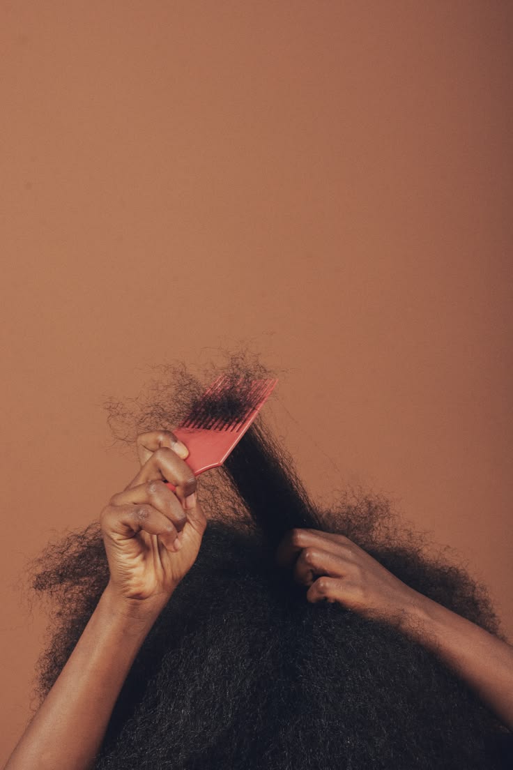 La porosité des cheveux : ce que ce mot veut vraiment dire et comment adapter sa routine